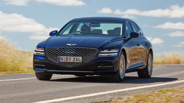 Genesis G80 2021 front driving