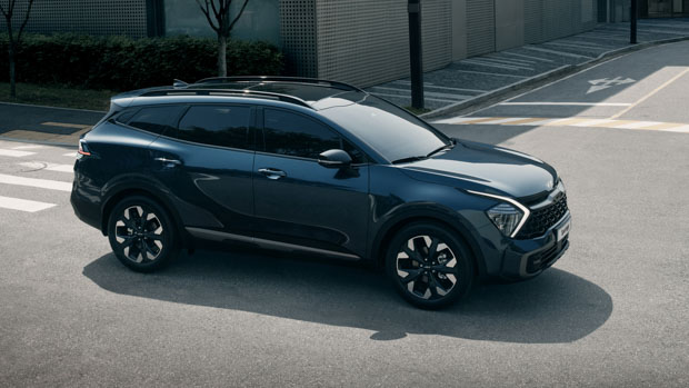 Kia Sportage 2022 front 3/4 outside