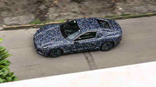 Maserati GranTurismo 2022 driving