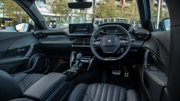 Peugeot 2008 GT 2021 interior