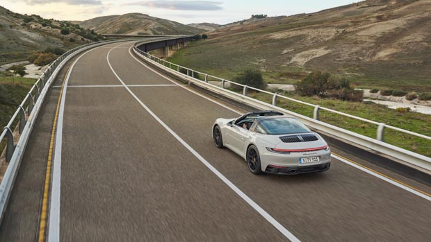 Porsche 911 Carrera GTS 2022-4