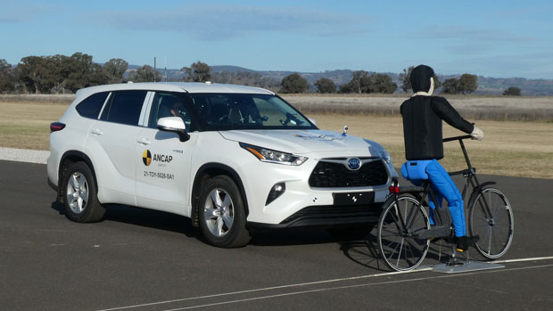 Toyota Kluger 2021 ANCAP AEB