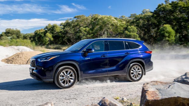 Toyota Kluger 2021 Grande Hybrid off road