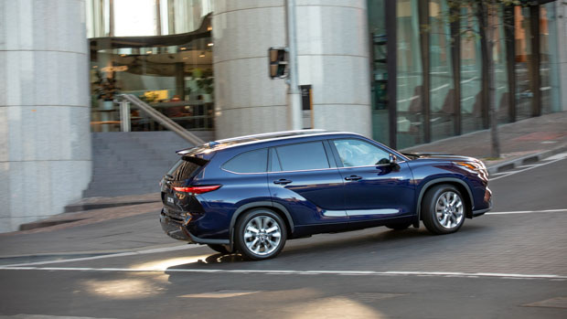 Toyota Kluger 2021 Grande driving