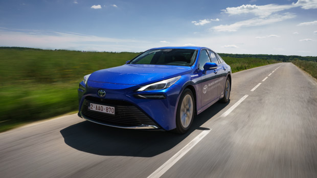 Toyota Mirai 2021 world record driving