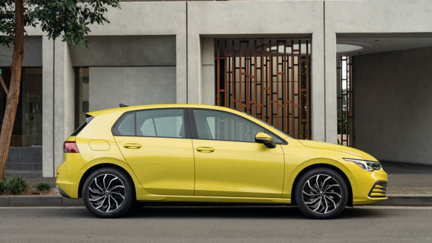 Volkswagen Golf Life 2021 Mk 8 Pomelo Yellow side profile