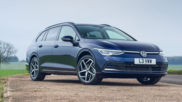 Volkswagen Golf wagon 2021 front 3/4