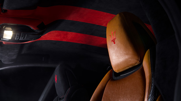 Maserati Ghibli Trofeo Corse 2021 interior roof