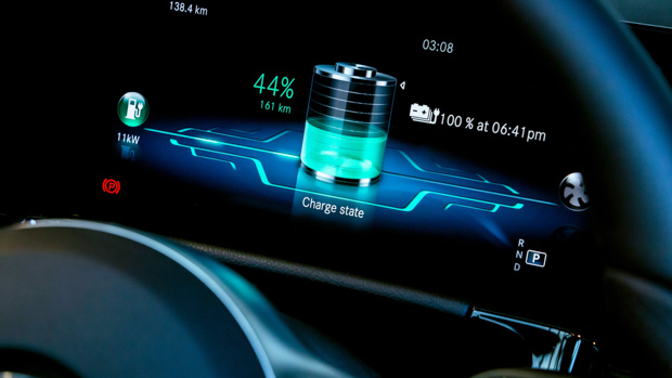 Mercedes-Benz EQA 2021 charging