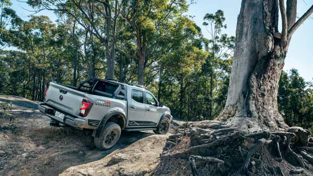 Nissan Navara PRO-4X Warrior 2022 off road