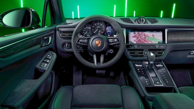 Porsche Macan GTS 2022 interior