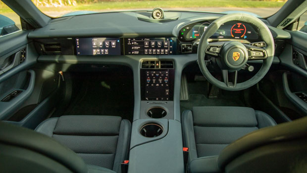 Porsche Taycan 4S 2021 interior