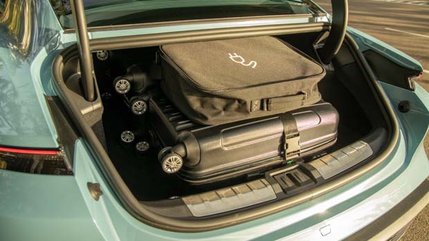 Porsche Taycan 4S 2021 boot trunk
