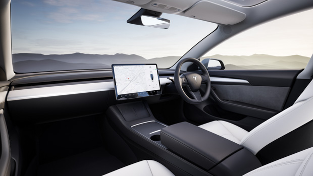 Tesla Model 3 2021 interior