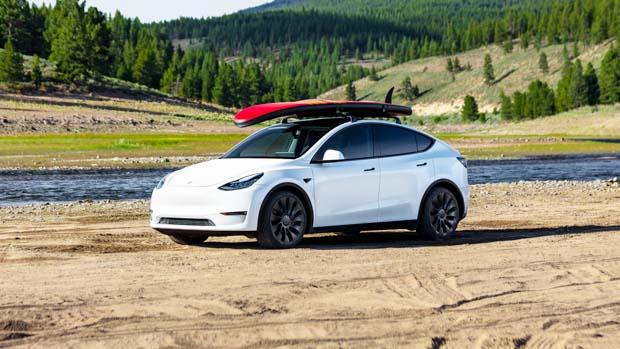 Tesla Model Y 2022 beach