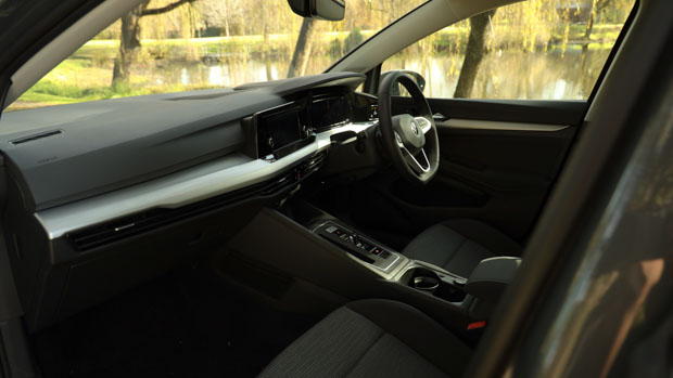 Volkswagen Golf base 2021 interior
