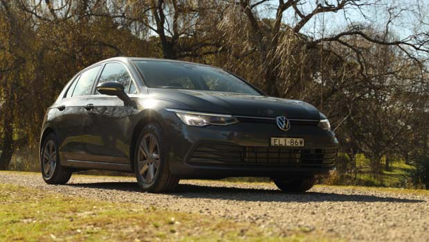 Volkswagen Golf base 2021 front close up