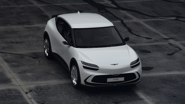 Genesis GV60 2022 front 3/4