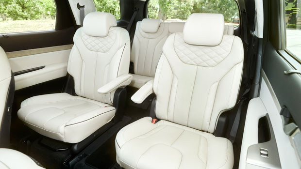 Hyundai Palisade Highlander 2022 interior second row