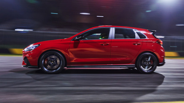 Hyundai i30 N 2021 side driving