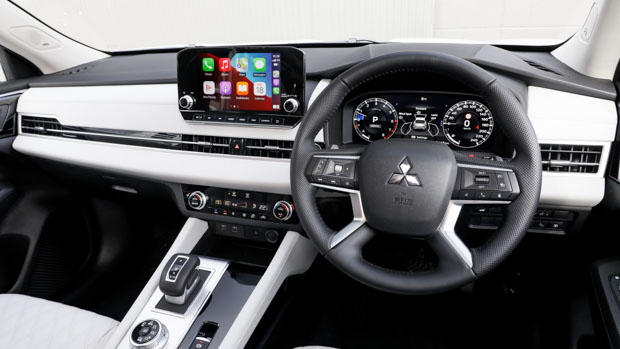 Mitsubishi Outlander 2022 interior
