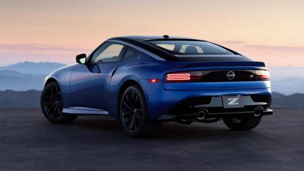 Nissan Z 2023 rear 3/4 night 2