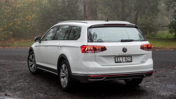 Volkswagen Passat Alltrack 2021-14