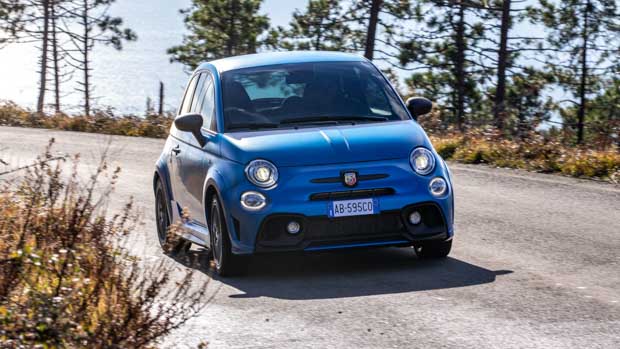 Abarth 595 Competizione front 3/4 driving 3