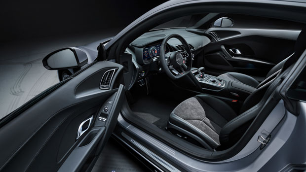 Audi R8 V10 2021 interior