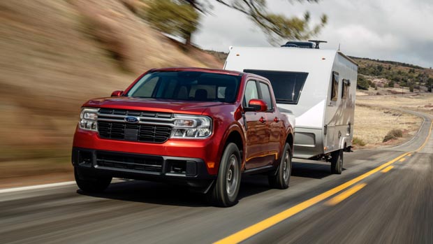 Ford Maverick Lariat 2022 front towing