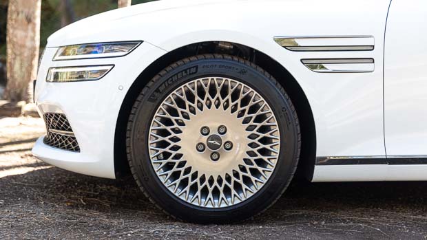 Genesis G80 2.2D Wheel