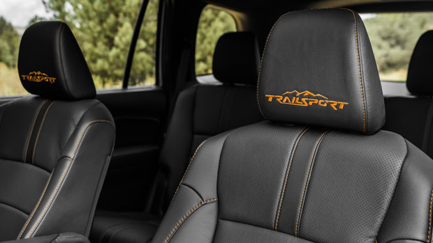 Honda Passport TrailSport interior 2022