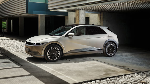 Hyundai Ioniq 5 2022 front 3/4 static