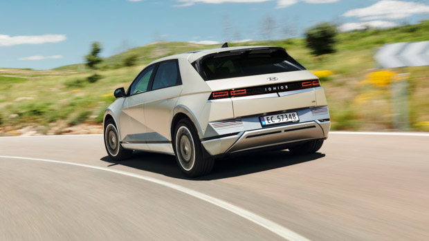 Hyundai Ioniq 5 2022 rear 3/4 driving corner