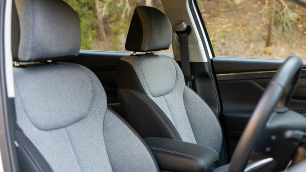 Hyundai Santa Fe base model 2022 cloth seats