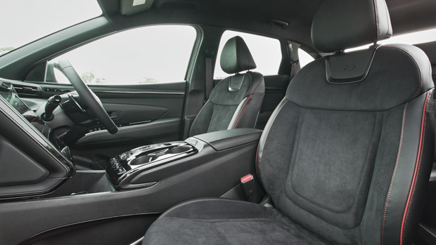 Hyundai Tucson 2022 N Line suede seats