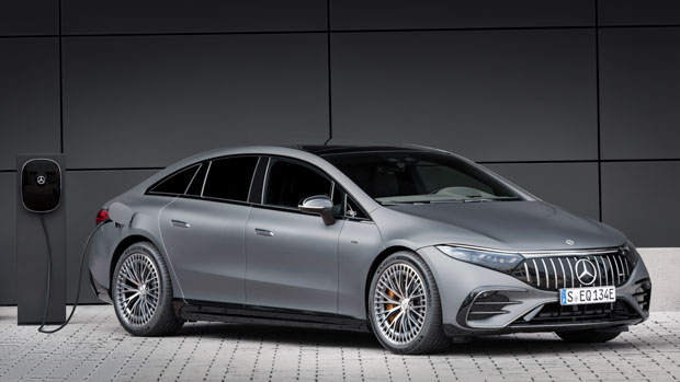 Mercedes-AMG EQS 53 2022 charging plug