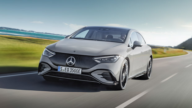 Mercedes-Benz EQE 2022 front 3/4 driving