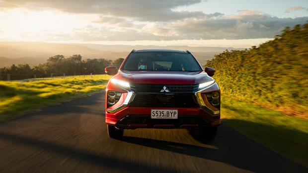 Mitsubishi Eclipse Cross PHEV Exceed 2022 red front end