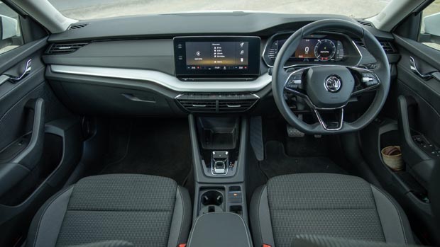 Skoda Octavia 110TSI Ambition 2021 dashboard