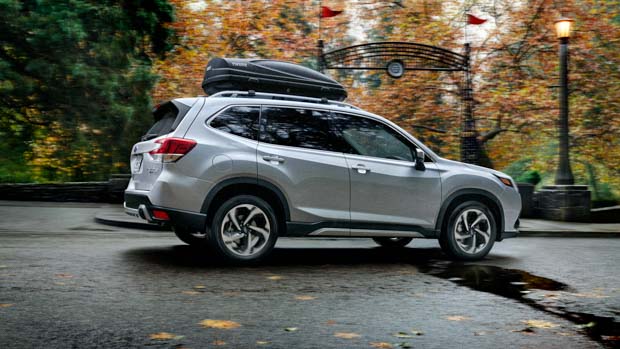 Subaru Forester 2022 rear 3/4 driving