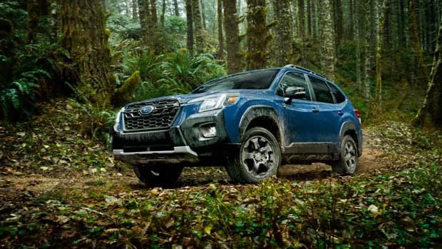 Subaru Forester Wilderness edition 2022 front 3/4 driving