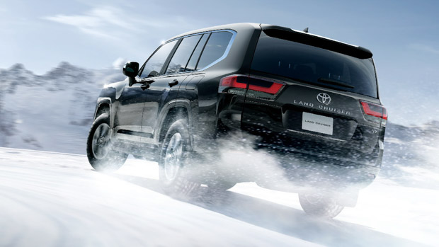 Toyota LandCruiser 2022 rear driving