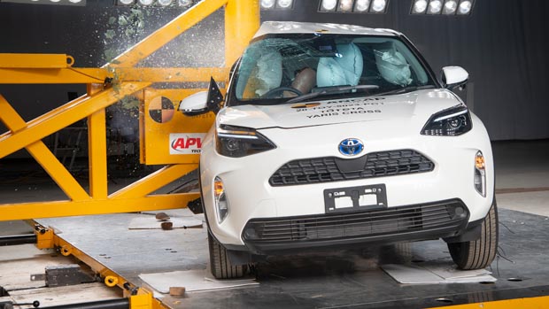 Toyota Yaris Cross 2022 crash test side impact