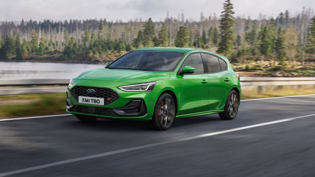 Ford Focus ST 2022 front 3/4