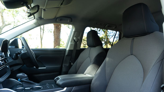 Toyota Kluger GX Hybrid 2021 Front Seats