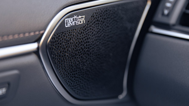 Lexus ES 300h Sports Luxury 2022 Mark Levinson stereo