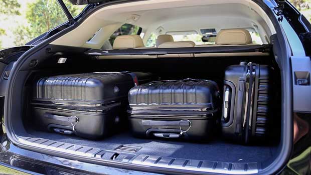 Lexus RX 300 2022 boot space