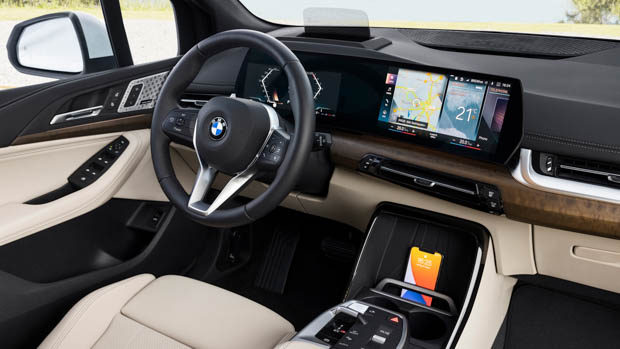 2022 BMW AT screens