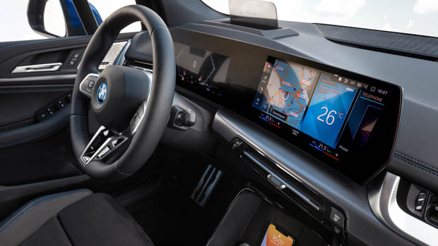 2022 BMW AT curve screen